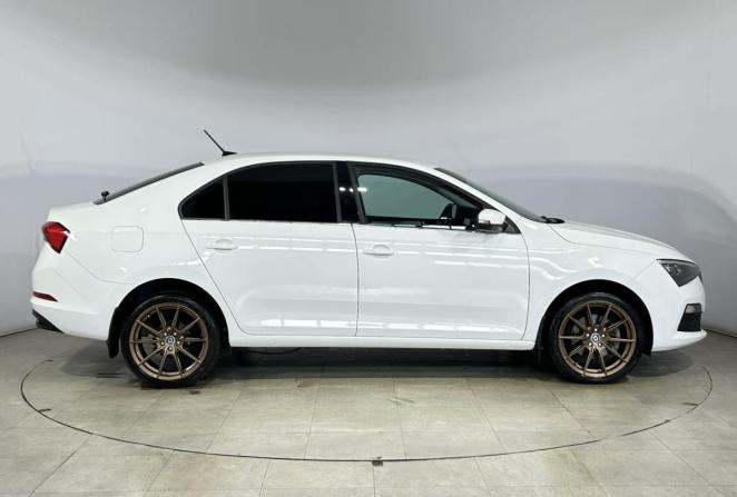 Skoda Rapid II с пробегом 2021 года, цена 1 820 000 рублей, 79600 км, лифтбек, Автокод Объявления