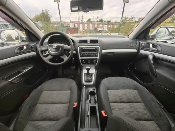 Skoda Octavia II (A5) Рестайлинг с пробегом 2010 года, цена 469 000 рублей, 322000 км, лифтбек, Автокод Объявления