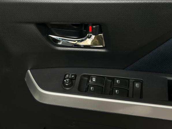 Toyota Roomy I Рестайлинг с пробегом 2021 года, цена 1 410 000 рублей, 55237 км, минивэн, Автокод Объявления