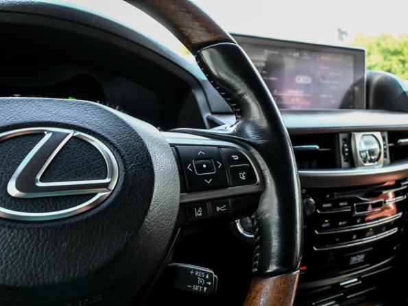 Lexus LX III Рестайлинг 2 с пробегом 2016 года, цена 7 459 000 рублей, 88035 км, внедорожник, Автокод Объявления