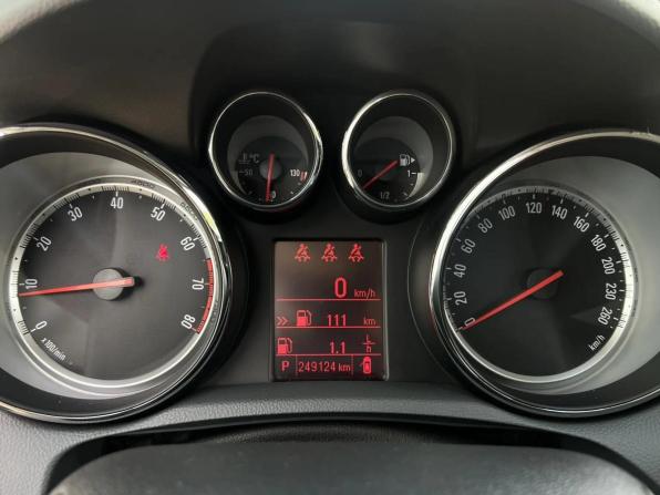 Opel Mokka I с пробегом 2014 года, цена 969 000 рублей, 249112 км, внедорожник, Автокод Объявления