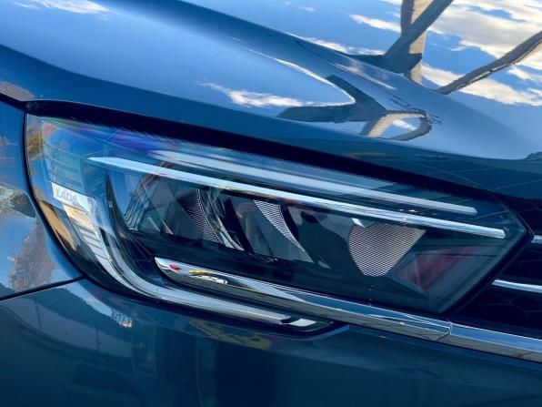 Lada (ВАЗ) Vesta I Рестайлинг (NG) с пробегом 2025 года, цена 1 550 000 рублей, 13303 км, седан, Автокод Объявления