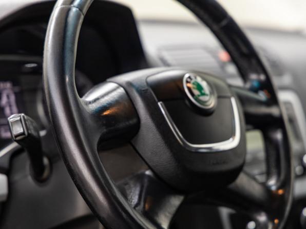 Skoda Octavia II (A5) Рестайлинг с пробегом 2012 года, цена 768 000 рублей, 153922 км, лифтбек, Автокод Объявления