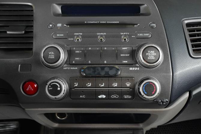 Honda Civic VIII с пробегом 2007 года, цена 859 000 рублей, 337000 км, седан, Автокод Объявления