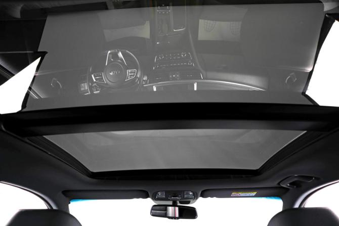 Kia Optima IV Рестайлинг с пробегом 2019 года, цена 2 649 000 рублей, 95067 км, седан, Автокод Объявления