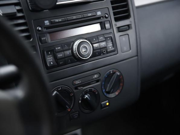 Nissan Tiida I Рестайлинг с пробегом 2010 года, цена 690 000 рублей, 204976 км, седан, Автокод Объявления