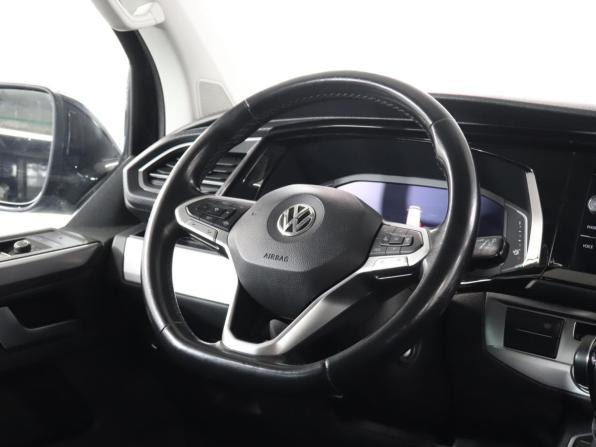 Volkswagen Multivan T6 Рестайлинг с пробегом 2020 года, цена 4 699 000 рублей, 123000 км, минивэн, Автокод Объявления