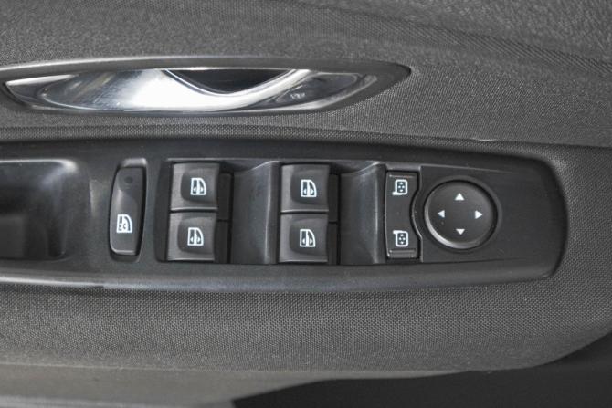 Renault Fluence I с пробегом 2012 года, цена 689 000 рублей, 185200 км, седан, Автокод Объявления