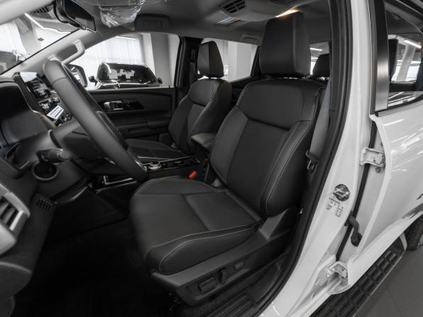 Mitsubishi L200 VI с пробегом 2025 года, цена 5 290 000 рублей, 15 км, пикап, Автокод Объявления