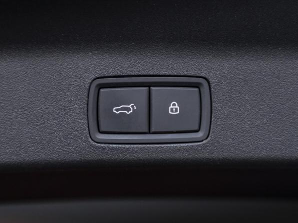 Li Auto (Lixiang) L9 I с пробегом 2023 года, цена 6 730 000 рублей, 37830 км, внедорожник, Автокод Объявления