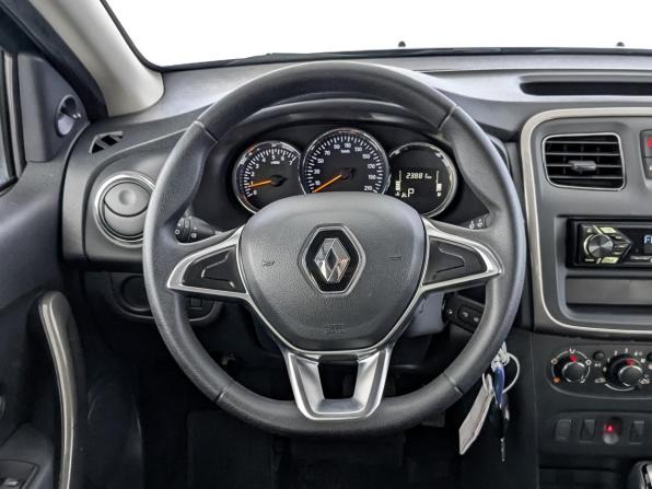 Renault Logan II Рестайлинг с пробегом 2021 года, цена 1 169 000 рублей, 23874 км, седан, Автокод Объявления