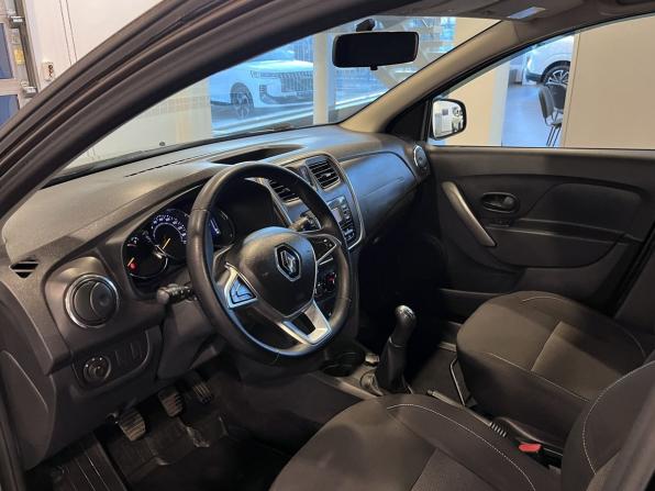 Renault Sandero II Рестайлинг с пробегом 2019 года, цена 1 280 000 рублей, 88425 км, хэтчбек, Автокод Объявления