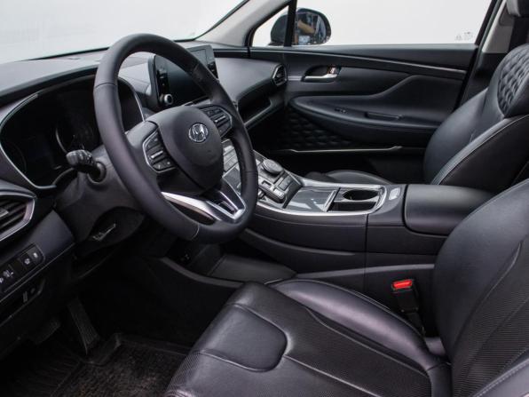 Hyundai Santa Fe IV Рестайлинг с пробегом 2021 года, цена 3 358 000 рублей, 56492 км, внедорожник, Автокод Объявления