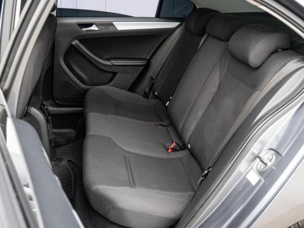Volkswagen Jetta VI Рестайлинг с пробегом 2018 года, цена 1 450 000 рублей, 110202 км, седан, Автокод Объявления