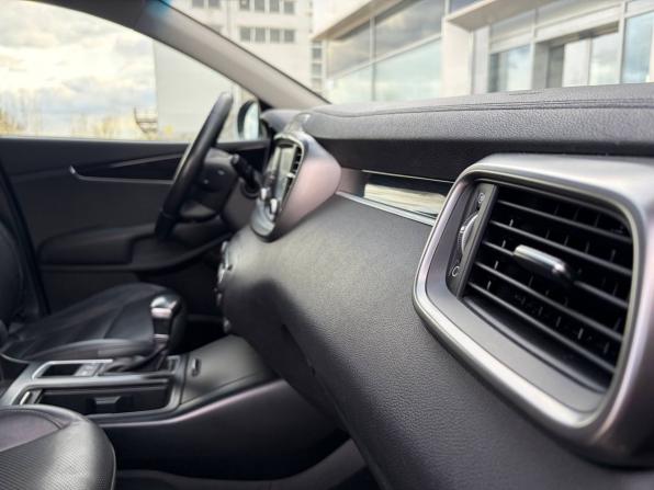 Kia Sorento III Prime Рестайлинг с пробегом 2019 года, цена 2 725 000 рублей, 159000 км, внедорожник, Автокод Объявления