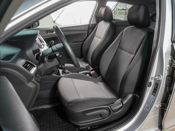 Hyundai Solaris II с пробегом 2017 года, цена 1 339 000 рублей, 135976 км, седан, Автокод Объявления