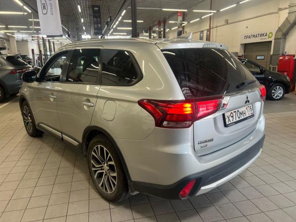 Mitsubishi Outlander III Рестайлинг 2 с пробегом 2017 года, цена 1 849 000 рублей, 108648 км, внедорожник, Автокод Объявления