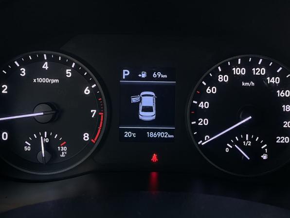 Hyundai Solaris II с пробегом 2017 года, цена 1 150 000 рублей, 186805 км, седан, Автокод Объявления