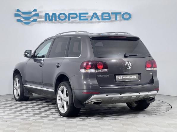 Volkswagen Touareg I Рестайлинг с пробегом 2010 года, цена 1 000 000 рублей, 319460 км, внедорожник, Автокод Объявления
