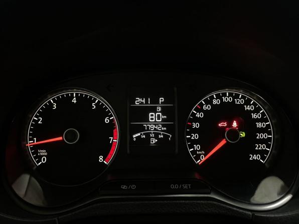 Volkswagen Polo V Рестайлинг с пробегом 2017 года, цена 900 000 рублей, 77941 км, седан, Автокод Объявления