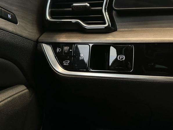 Kia Sportage V с пробегом 2023 года, цена 4 299 000 рублей, 58458 км, внедорожник, Автокод Объявления