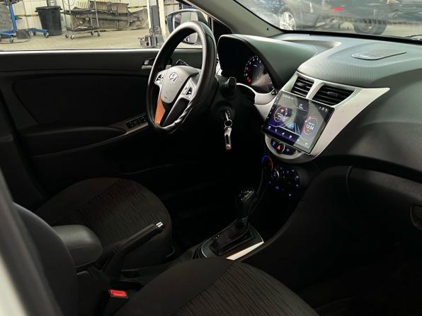 Hyundai Solaris I Рестайлинг с пробегом 2014 года, цена 1 100 000 рублей, 89500 км, седан, Автокод Объявления