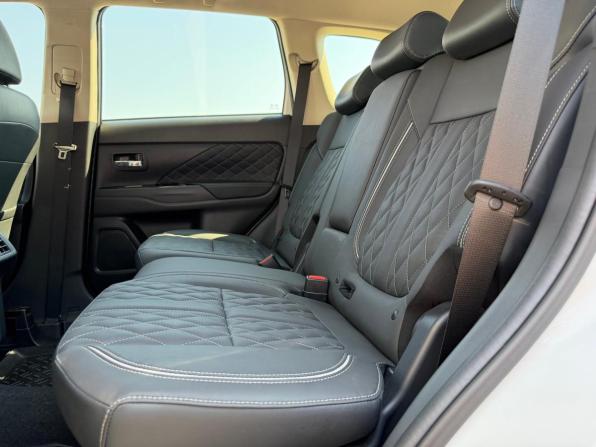 Mitsubishi Outlander III Рестайлинг 3 с пробегом 2022 года, цена 2 869 000 рублей, 30207 км, внедорожник, Автокод Объявления