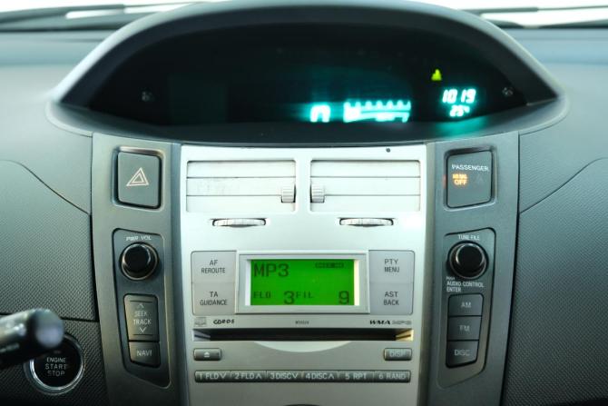 Toyota Yaris II с пробегом 2007 года, цена 699 000 рублей, 92000 км, хэтчбек, Автокод Объявления