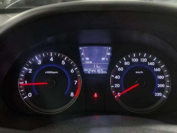 Hyundai Solaris I с пробегом 2012 года, цена 589 000 рублей, 244165 км, седан, Автокод Объявления