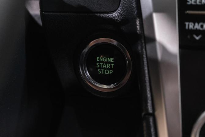 Toyota Camry VII (XV50) с пробегом 2014 года, цена 1 649 000 рублей, 222000 км, седан, Автокод Объявления