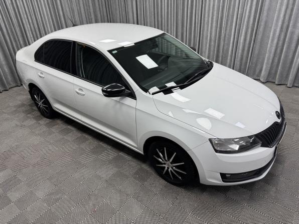 Skoda Rapid I Рестайлинг с пробегом 2018 года, цена 1 120 000 рублей, 170286 км, лифтбек, Автокод Объявления