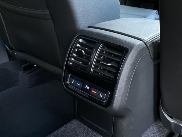 Volkswagen Passat B8 с пробегом 2019 года, цена 2 179 000 рублей, 138814 км, седан, Автокод Объявления