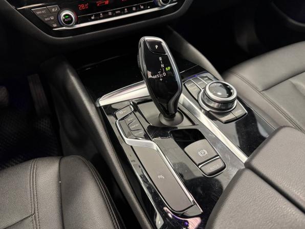 BMW 5 серии VII (G30/G31/G38) с пробегом 2018 года, цена 2 535 000 рублей, 192678 км, седан, Автокод Объявления
