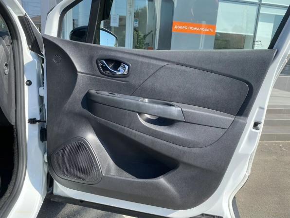 Renault Kaptur I с пробегом 2017 года, цена 985 000 рублей, 153000 км, внедорожник, Автокод Объявления