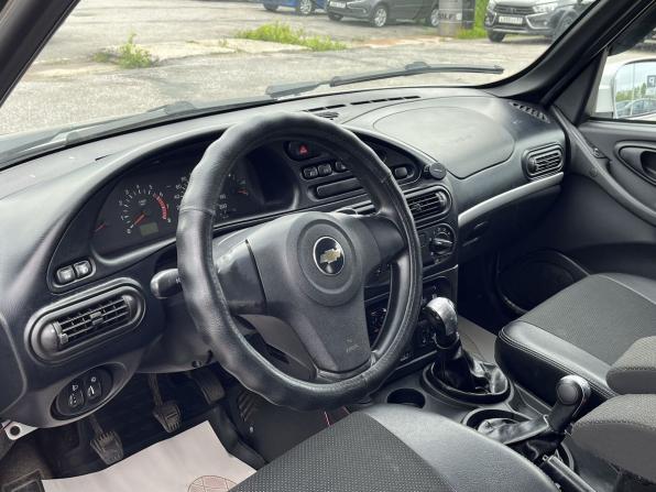 Chevrolet Niva I Рестайлинг с пробегом 2011 года, цена 349 000 рублей, 140829 км, внедорожник, Автокод Объявления