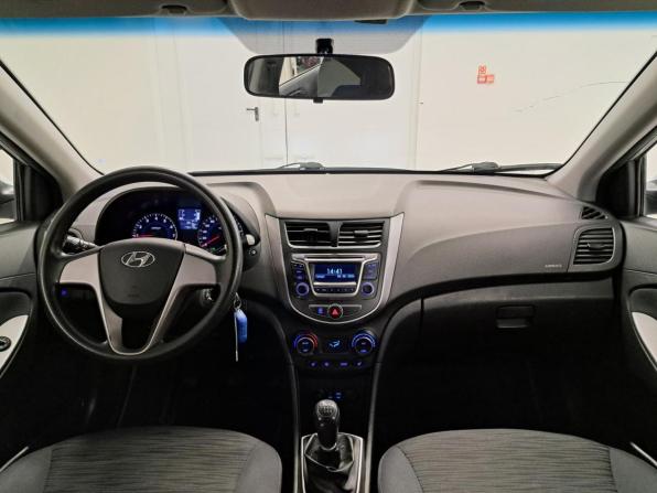 Hyundai Solaris I Рестайлинг с пробегом 2016 года, цена 960 000 рублей, 175418 км, седан, Автокод Объявления
