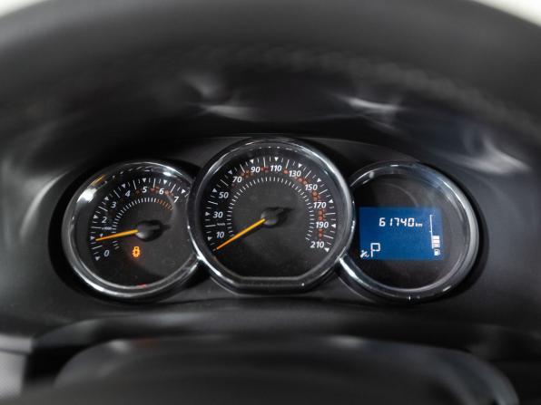 Renault Sandero II с пробегом 2015 года, цена 1 090 000 рублей, 61740 км, хэтчбек, Автокод Объявления