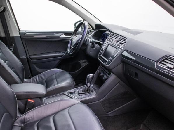 Volkswagen Tiguan II с пробегом 2017 года, цена 2 868 000 рублей, 99632 км, внедорожник, Автокод Объявления