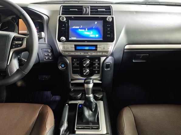 Toyota Land Cruiser Prado 150 Series Рестайлинг 2 с пробегом 2018 года, цена 4 895 000 рублей, 85184 км, внедорожник, Автокод Объявления
