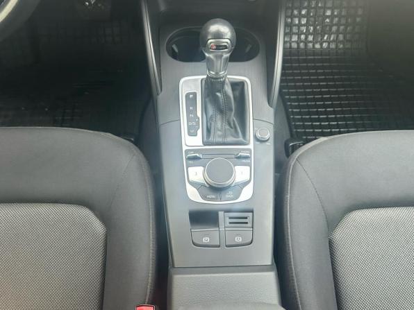 Audi A3 III (8V) Рестайлинг с пробегом 2018 года, цена 2 100 000 рублей, 108197 км, седан, Автокод Объявления