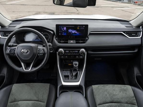 Toyota RAV4 V (XA50) с пробегом 2024 года, цена 3 840 000 рублей, 10415 км, внедорожник, Автокод Объявления