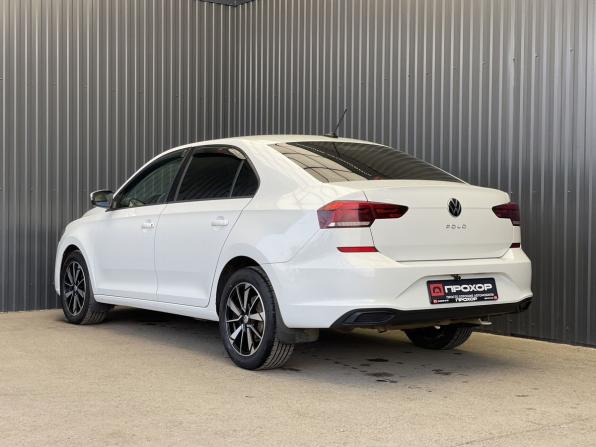 Volkswagen Polo VI с пробегом 2020 года, цена 1 387 000 рублей, 102000 км, лифтбек, Автокод Объявления