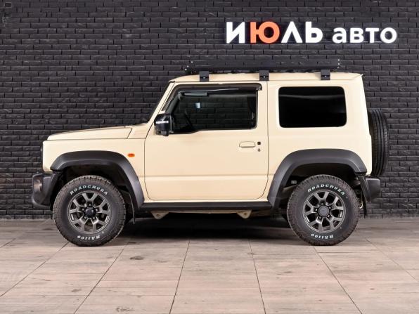 Suzuki Jimny IV с пробегом 2021 года, цена 2 300 000 рублей, 56933 км, внедорожник, Автокод Объявления