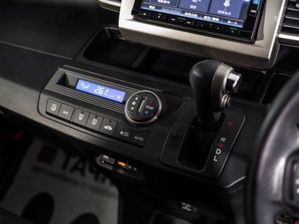 Honda Freed I Рестайлинг 2 с пробегом 2016 года, цена 1 200 000 рублей, 162023 км, компактвэн, Автокод Объявления