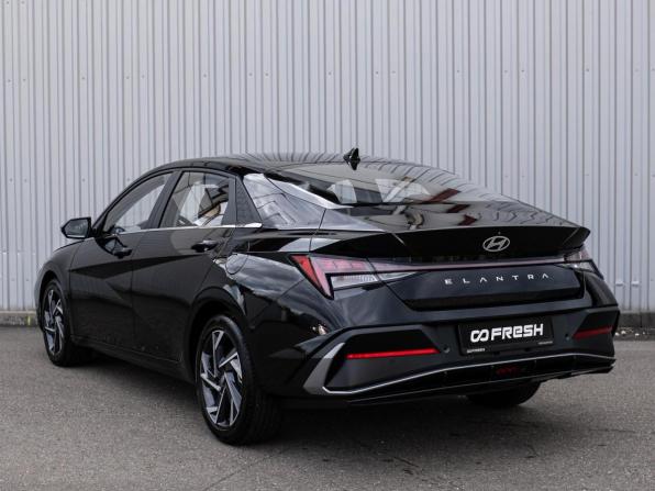 Hyundai Elantra VII (CN7) Рестайлинг с пробегом 2024 года, цена 2 649 000 рублей, 1726 км, седан, Автокод Объявления