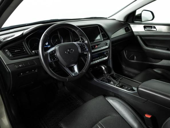Hyundai Sonata VII (LF) Рестайлинг с пробегом 2017 года, цена 2 069 000 рублей, 60230 км, седан, Автокод Объявления