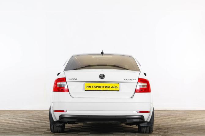 Skoda Octavia III (A7) Рестайлинг с пробегом 2017 года, цена 1 629 000 рублей, 176585 км, лифтбек, Автокод Объявления