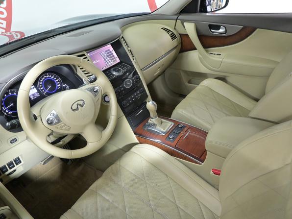 Infiniti QX70 с пробегом 2014 года, цена 2 220 000 рублей, 140900 км, внедорожник, Автокод Объявления