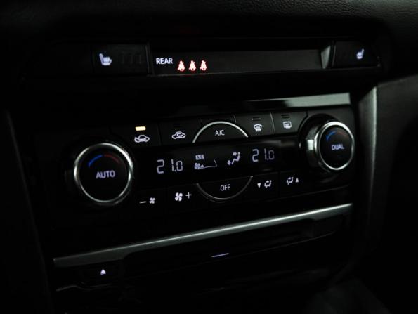 Mazda 6 III (GJ) Рестайлинг с пробегом 2018 года, цена 1 861 210 рублей, 174832 км, седан, Автокод Объявления