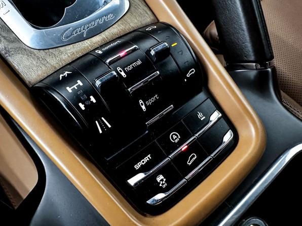 Porsche Cayenne II (958) с пробегом 2011 года, цена 2 150 000 рублей, 108000 км, внедорожник, Автокод Объявления